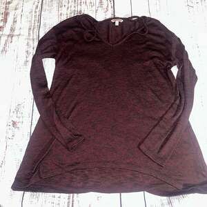 Juicy Couture Marled Burgundy V-Neck Long Sleeve Top with Crisscross Neckline-M